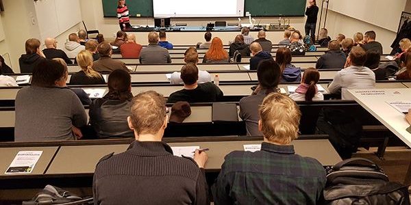 Ensimmäisen periodin kurssipalaute Ensimmäisen periodin kurssipalaute