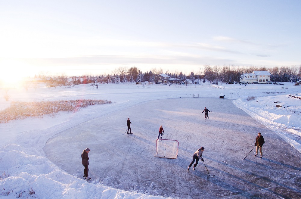 Pond hockey evening